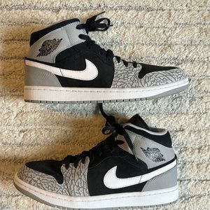Nike Air Jordan 1 Mid elephant print